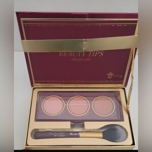 Vega Nay 3-Color Blush Palette with Brush - Pink Shades